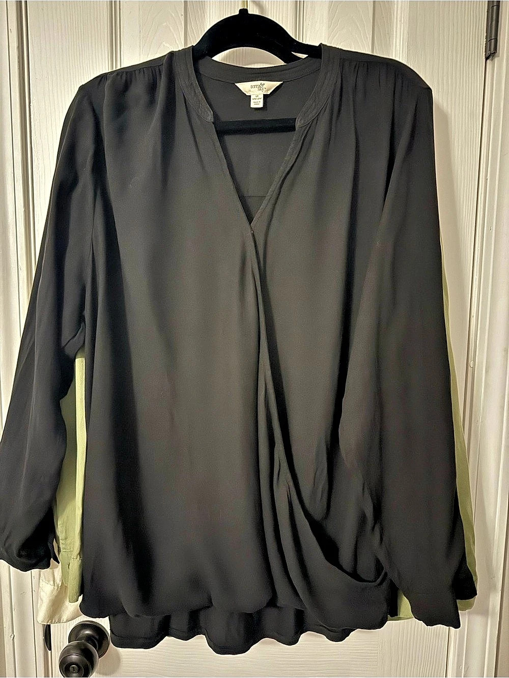 Terra & Sky Black Long Sleeve Blouse. Size 1x.